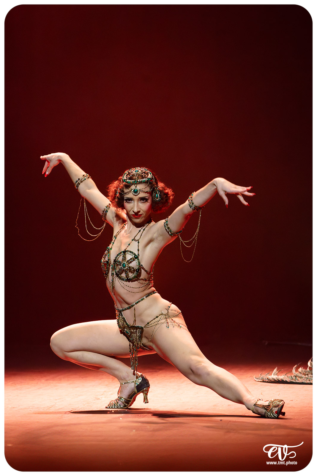 CABARET CANAILLE (LE BURLESQUE KLUB)